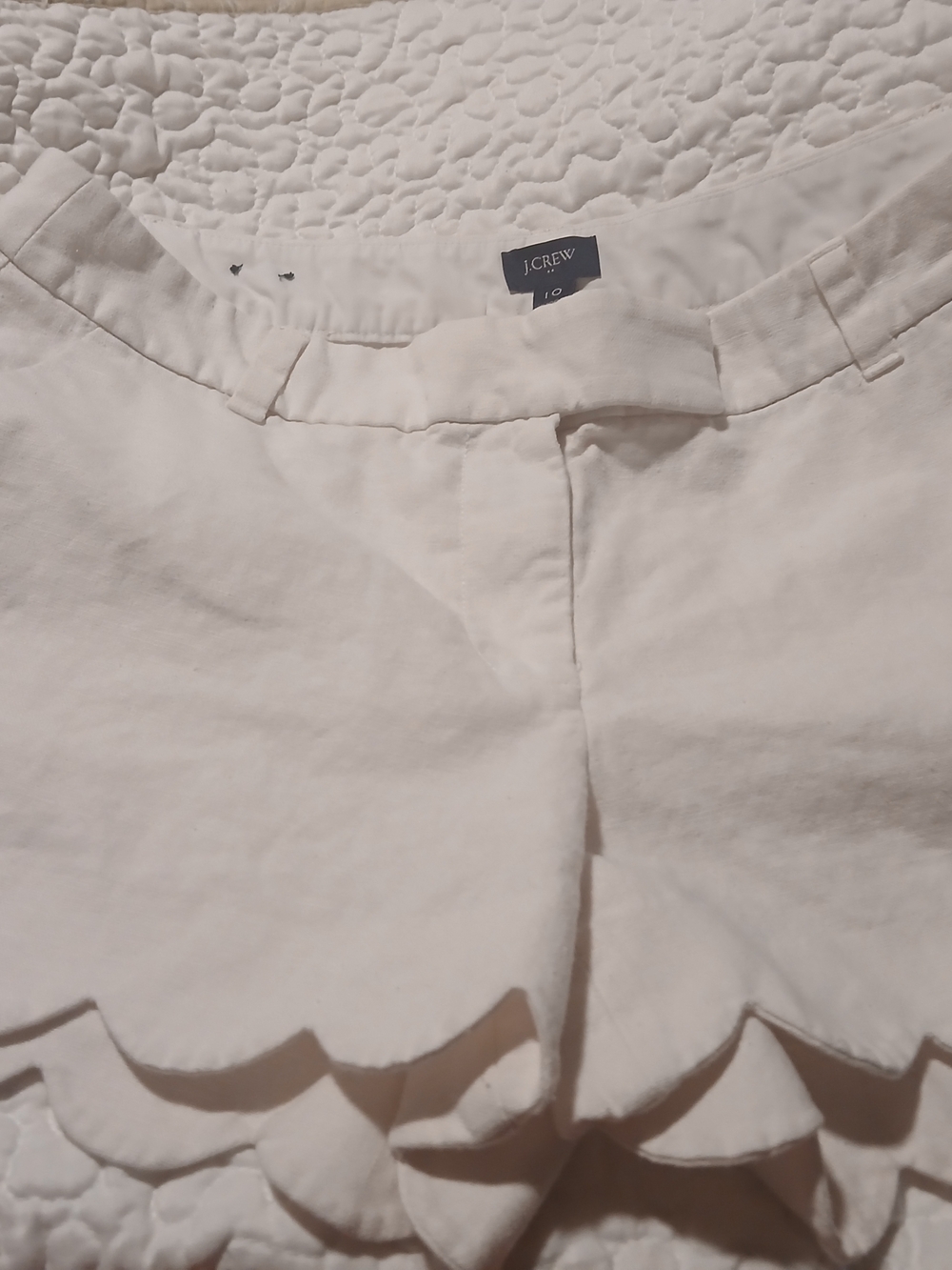 Women's J.Crew Women's White Scallop Hem Shorts